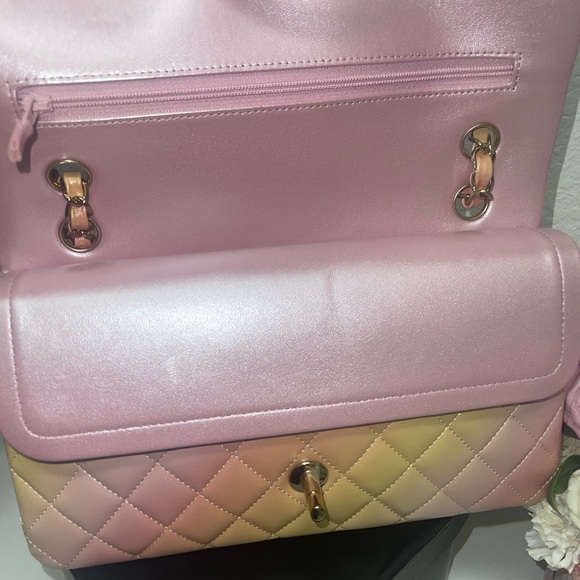 Chanel Double Flap P24 Season - Picture 5 of 13